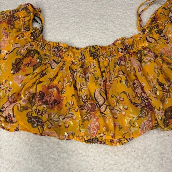 Forever 21 Women Yellow Floral Off The Shoulder Ruffle Crop Top - Picture 4 of 10